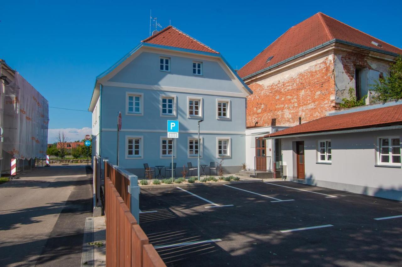 Apartmani Kac Karlovac Exterior foto